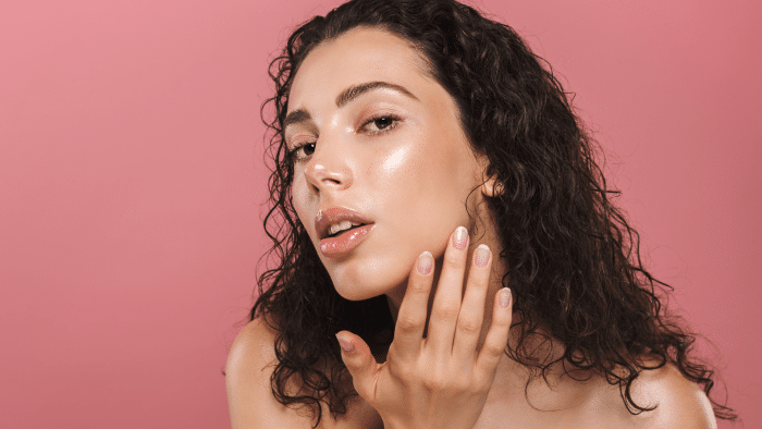 Woman with healthy and glowing skin after Jalupro.