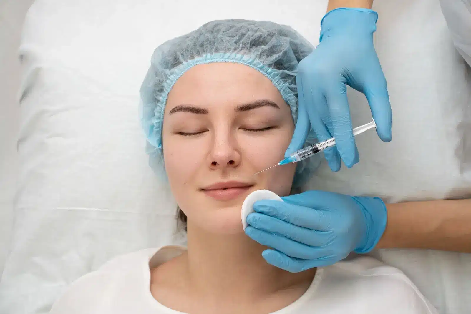 Lady getting treatment.